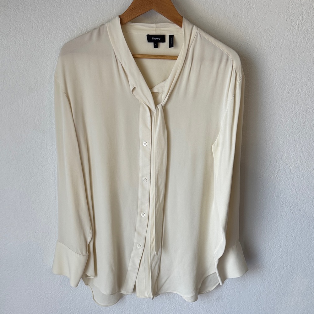 Theory 100% Silk Top‎